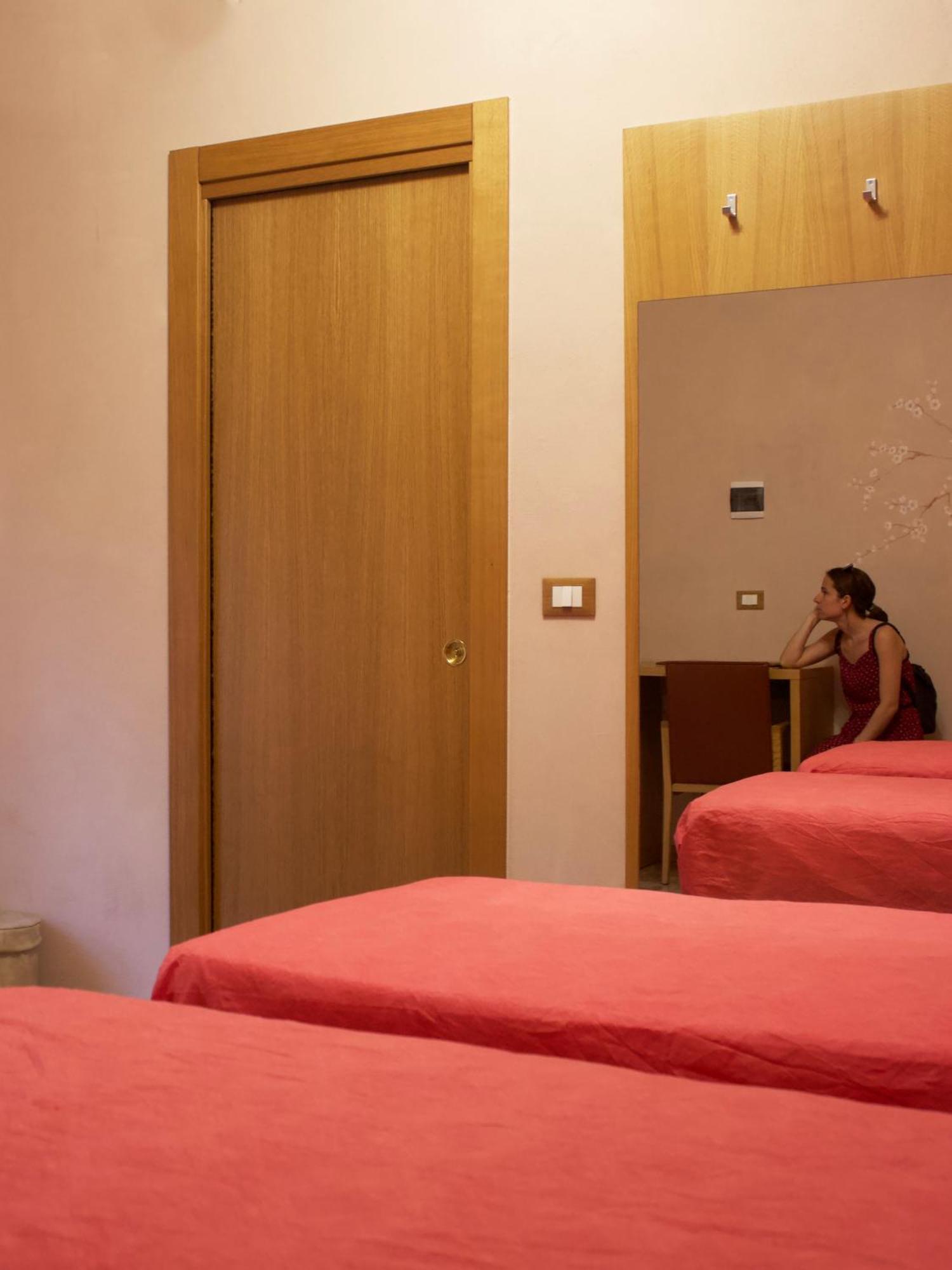 Albergo Giulia Gonzaga サッビオネータ エクステリア 写真