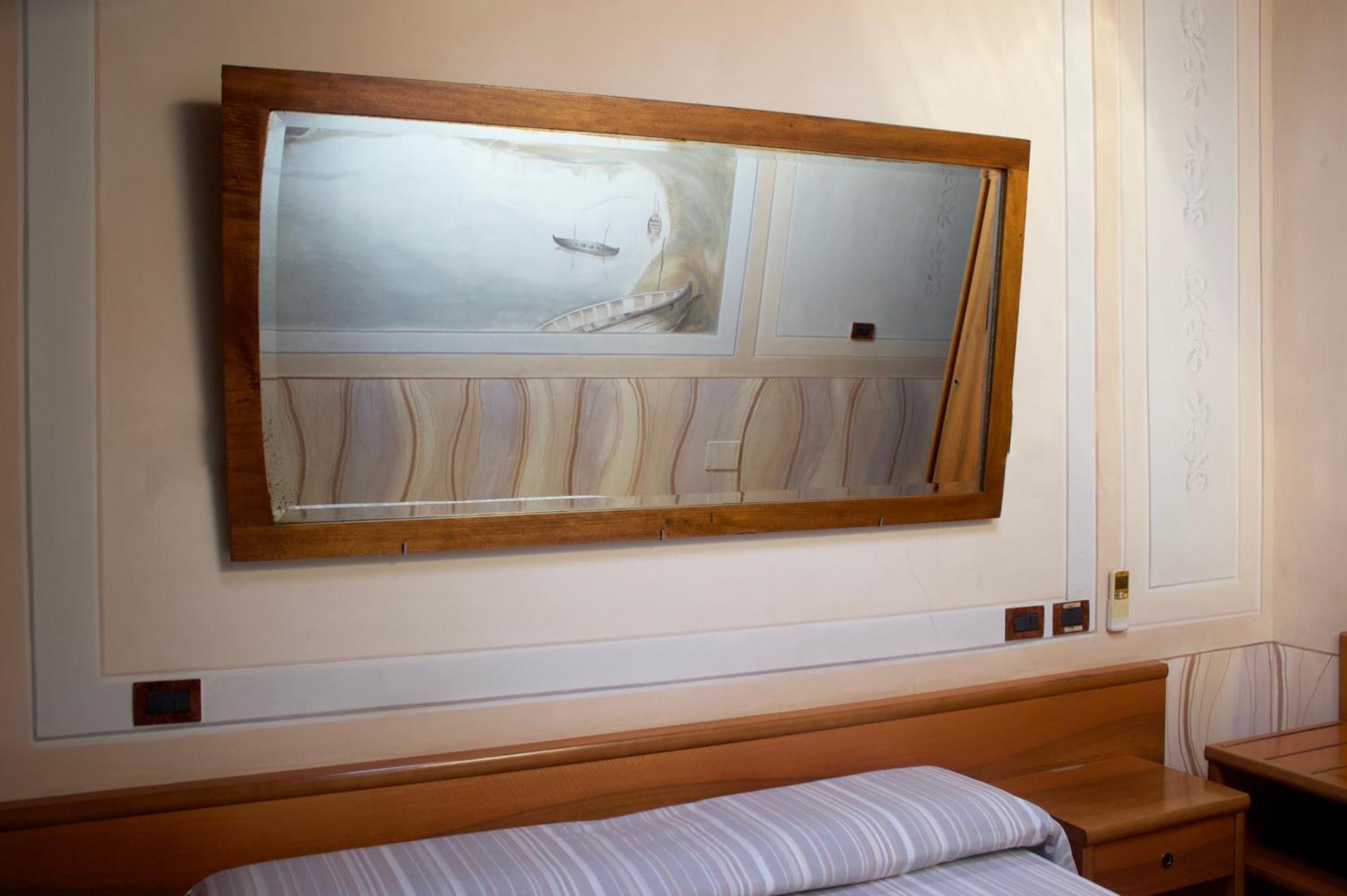 Albergo Giulia Gonzaga サッビオネータ エクステリア 写真