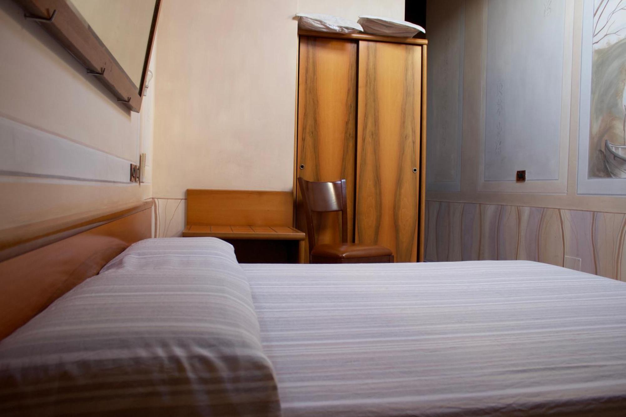 Albergo Giulia Gonzaga サッビオネータ エクステリア 写真