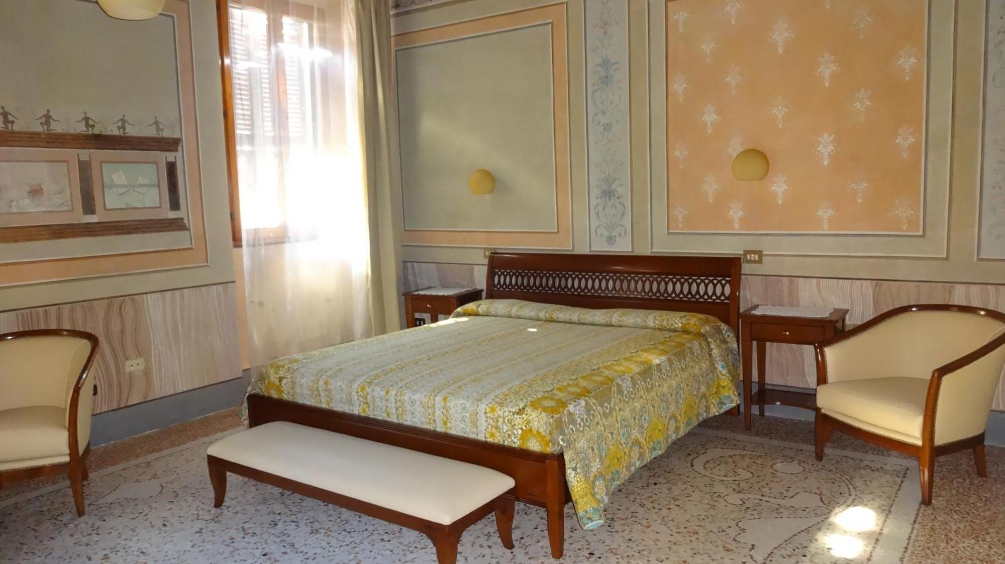 Albergo Giulia Gonzaga サッビオネータ エクステリア 写真