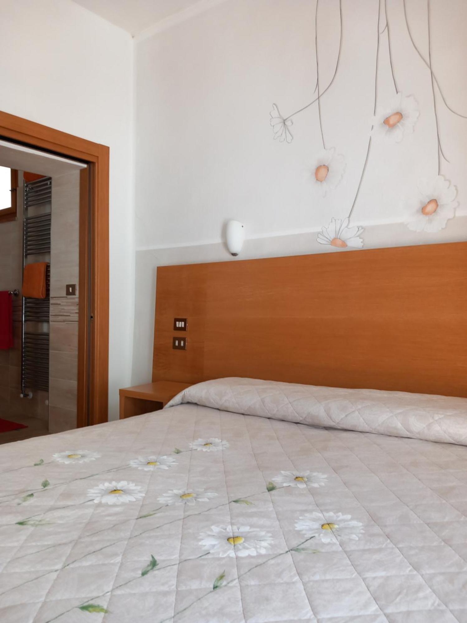 Albergo Giulia Gonzaga サッビオネータ エクステリア 写真