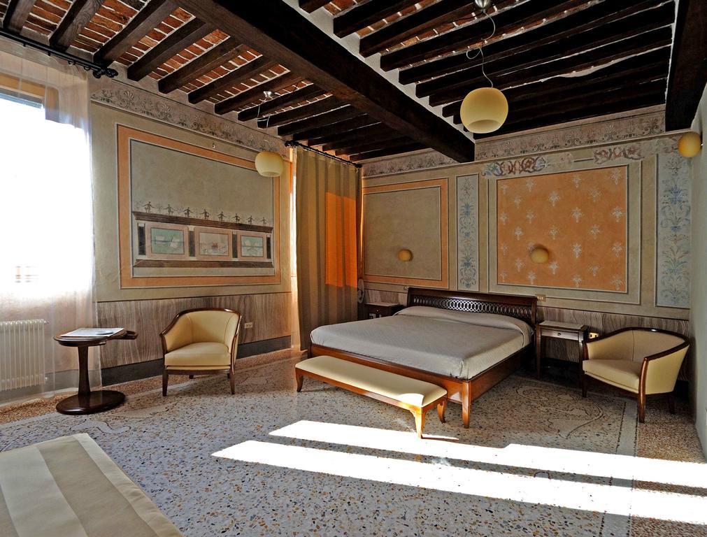 Albergo Giulia Gonzaga サッビオネータ エクステリア 写真